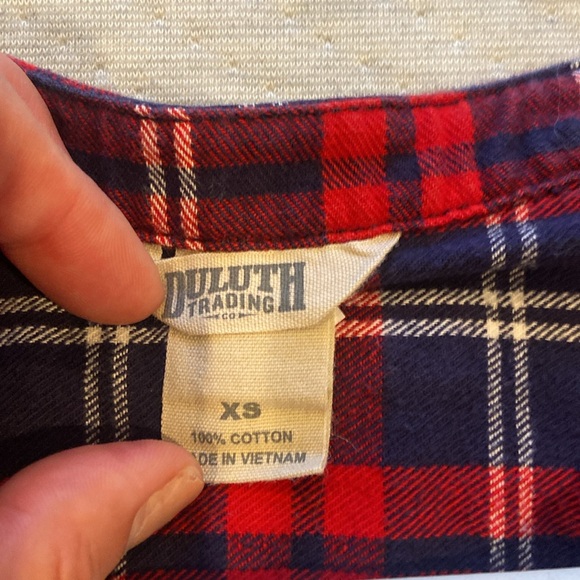 Duluth collarless flannel shirt red navy XS - Picture 3 of 4
